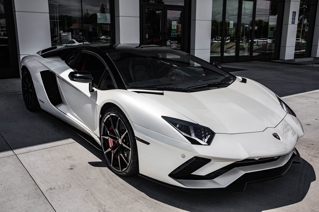 An Exhilarating Experience: Why it Might be Time to Rent a Lamborghini